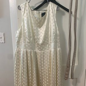 NWT white/cream polka dot dress, plus size, pockets